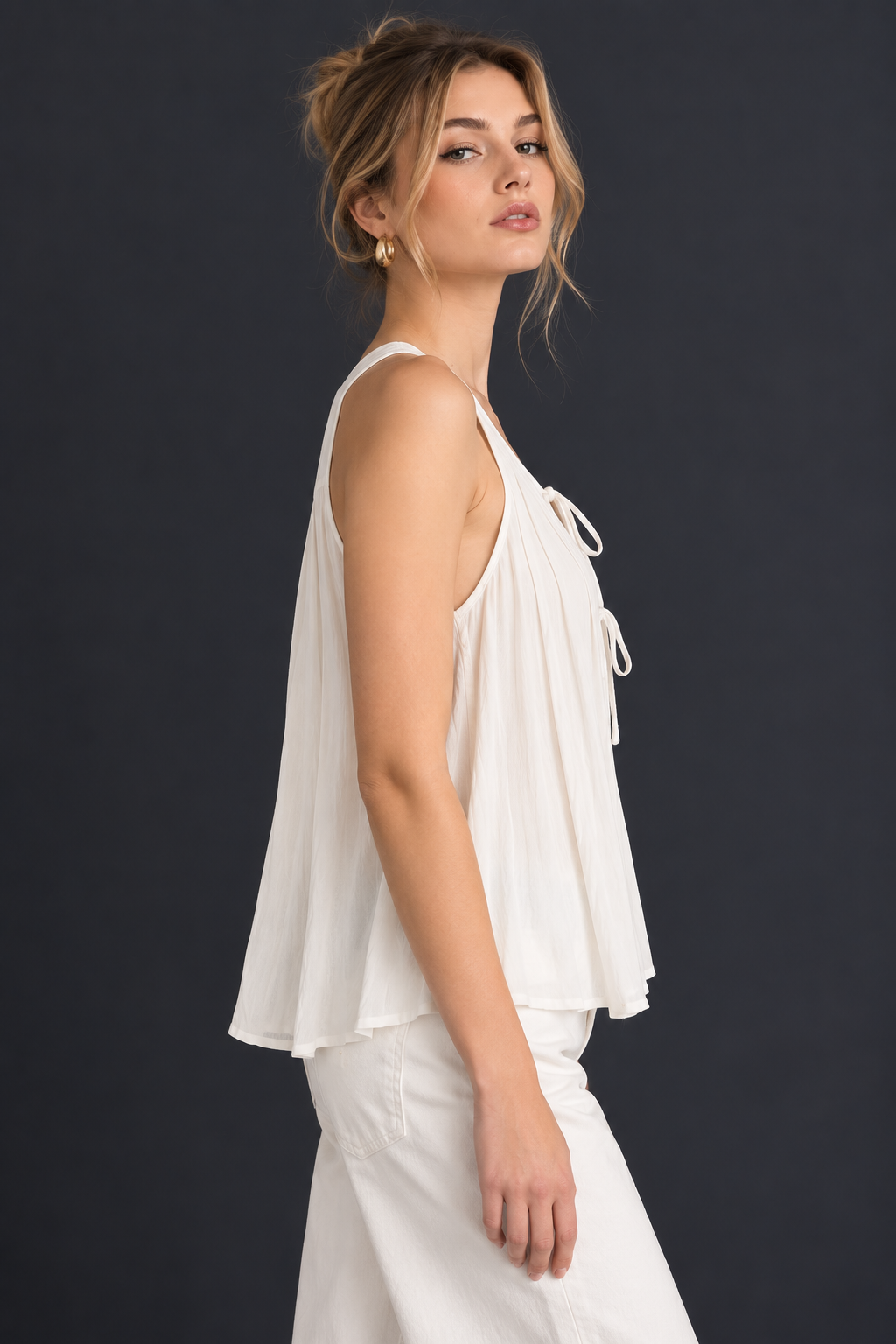 Women’s White Viscose Sleeveless Pleated Top