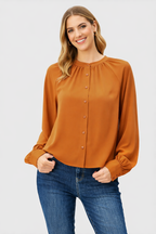 Blusa con fruncido frontal de crepé de sarga de poliéster con botones